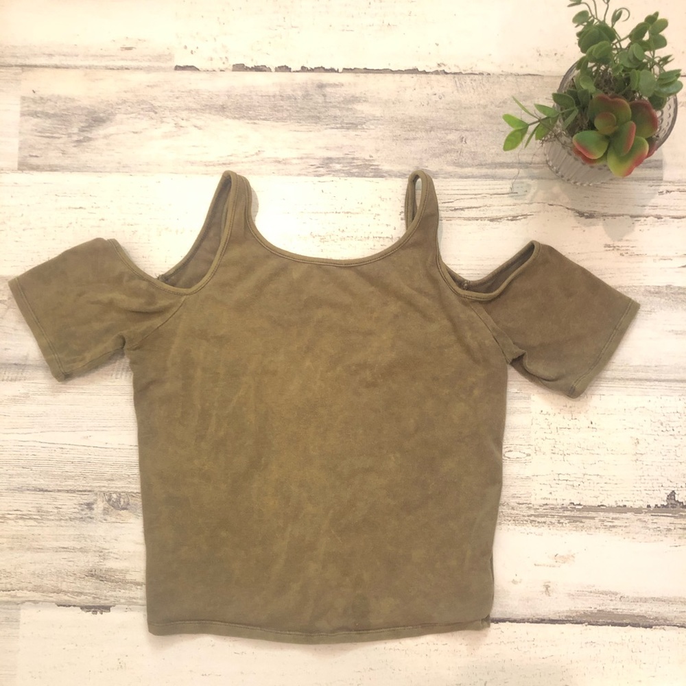 Ecoté cut out crop top 🌿